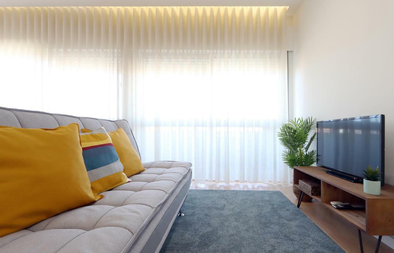 Hm - Living Batalha Square 1 Apartment Porto Ngoại thất bức ảnh